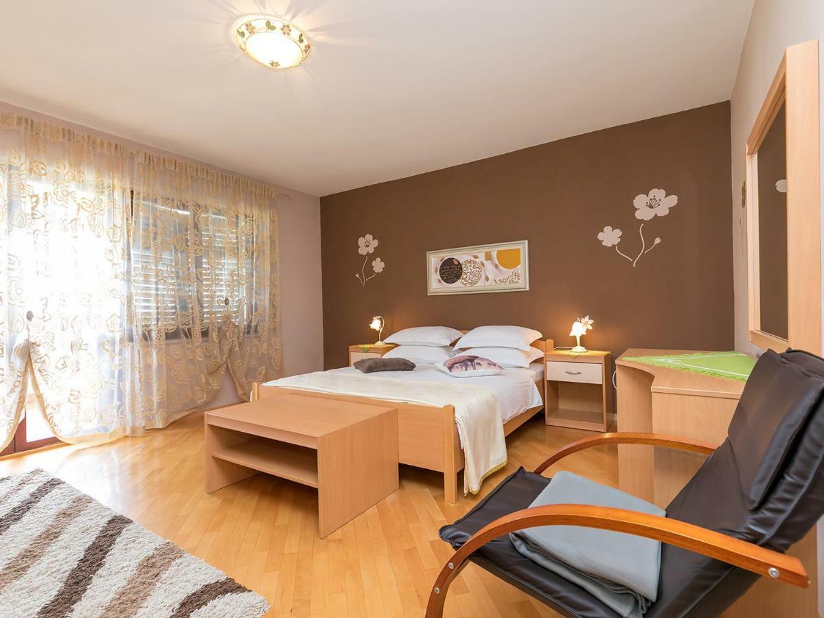 Nada Apartament Vrsar