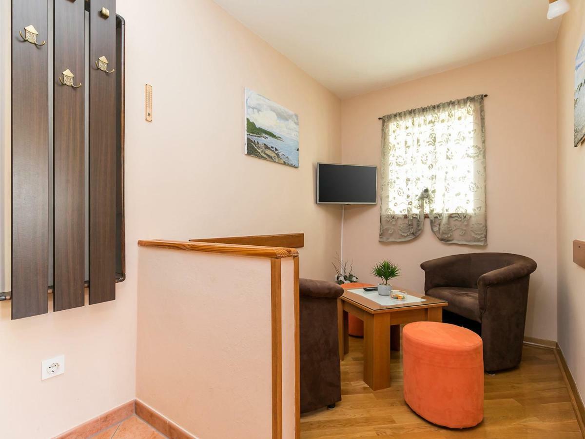 Nada Apartment *