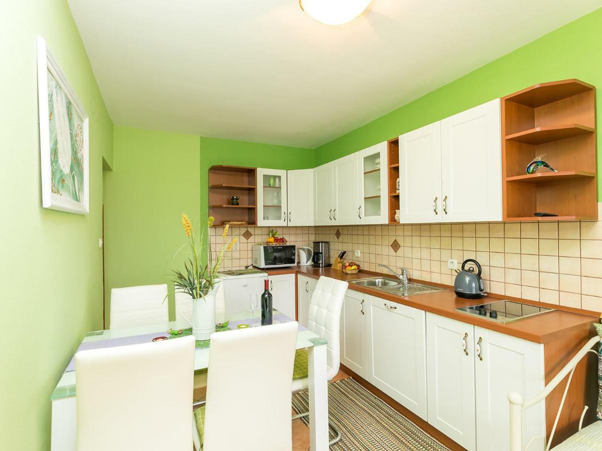 Nada Apartment *