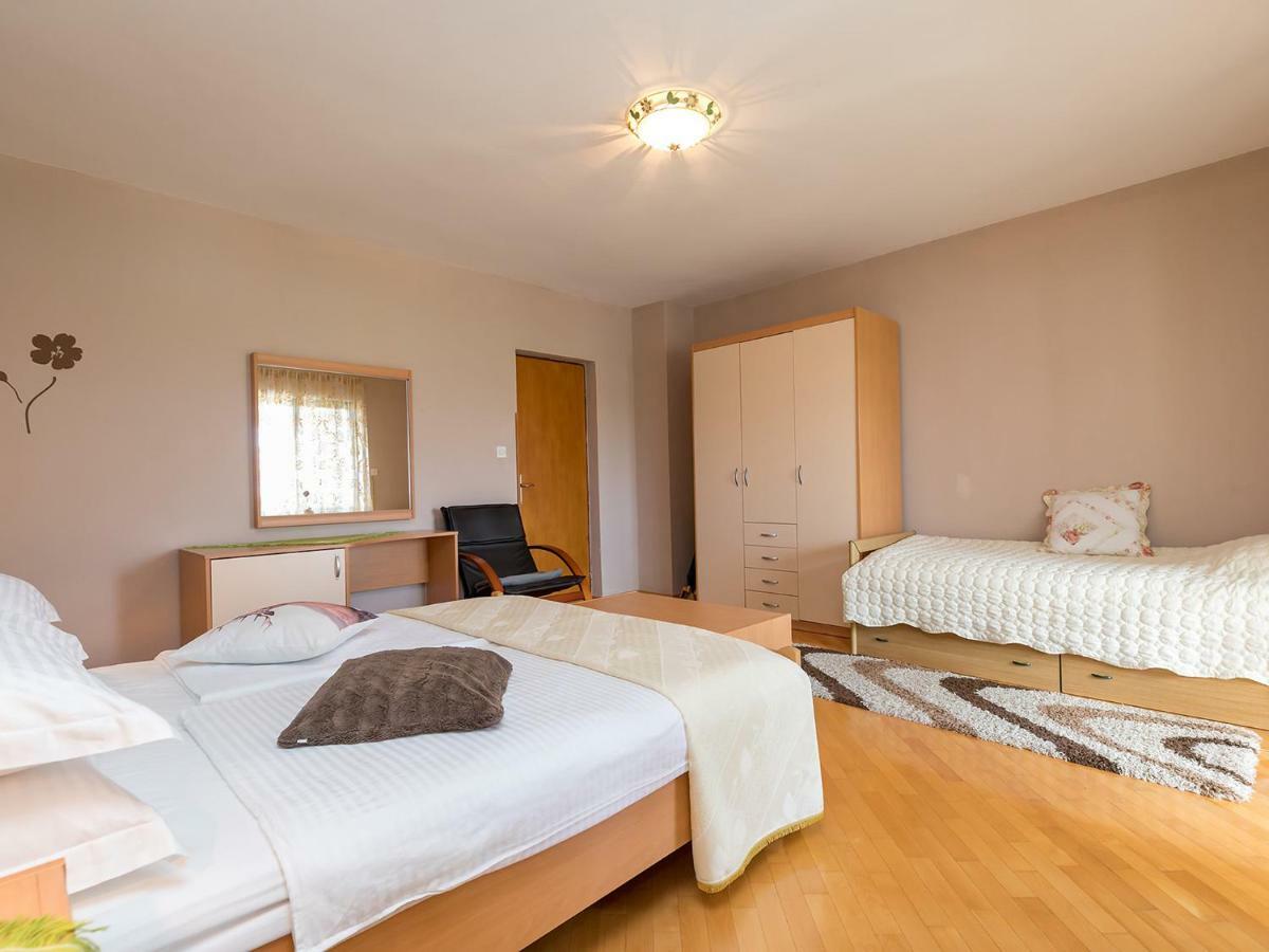 Nada Apartment *
